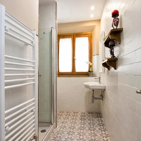 Bright & Elegant Centre 3 Bedroom شقة