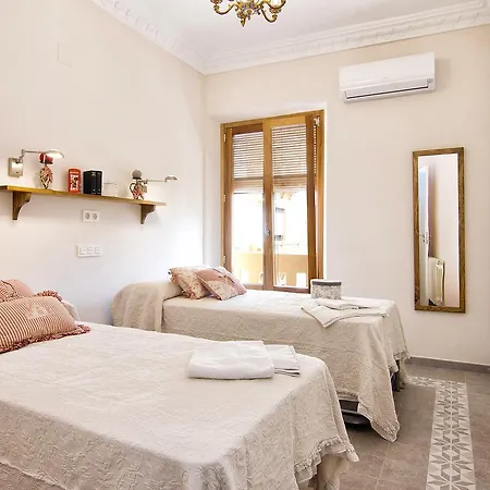 شقة Bright & Elegant Centre 3 Bedroom