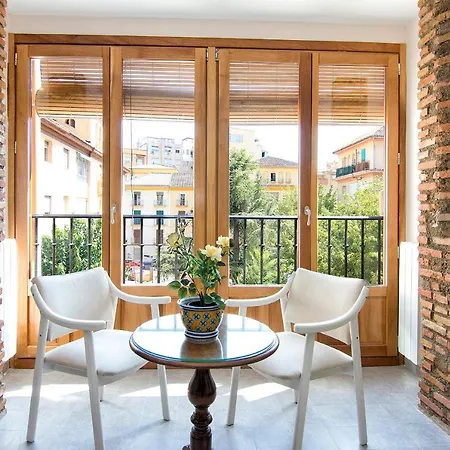 شقة Bright & Elegant Centre 3 Bedroom
