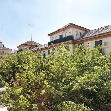 Bright & Elegant Centre 3 Bedroom شقة