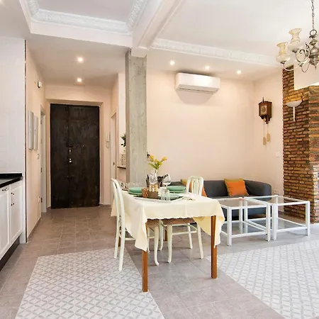 شقة Bright & Elegant Centre 3 Bedroom