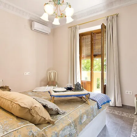 Bright & Elegant Centre 3 Bedroom شقة