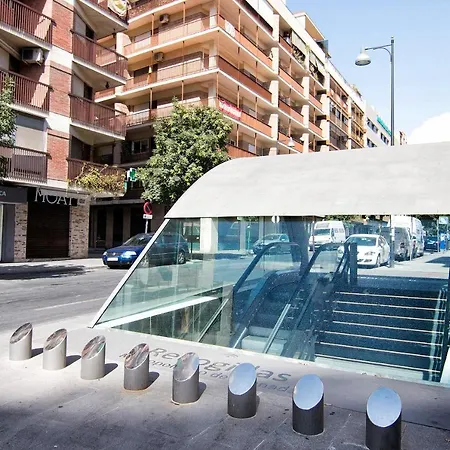 Bright & Elegant Centre 3 Bedroom Appartamento